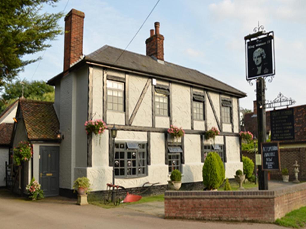 Bed and Breakfast The King William IV à Royston Extérieur photo